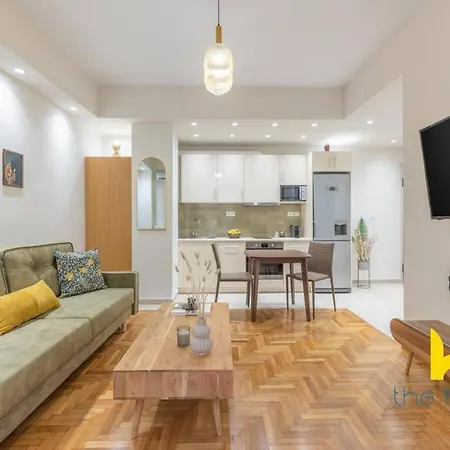 Apartment Acropolis Haven: Your Charming Retreat In Koukaki! Athens