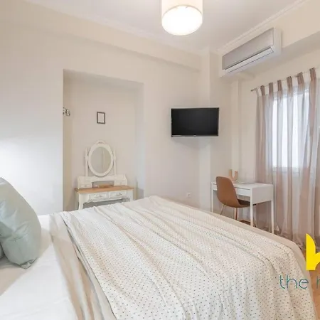Acropolis Haven: Your Charming Retreat In Koukaki! * Athens